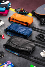 Load image into Gallery viewer, Others: Collins Urbanite Bag Crossbody Tartan, Horizontal