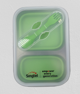Others: Collapsible Silicone Lunchbox – With 3 Compartments + Forkspoon