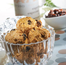 Load image into Gallery viewer, Festive Goodies: Mdm Ling Wholemeal Raisin Cookies - Fun Size (120 gm)
